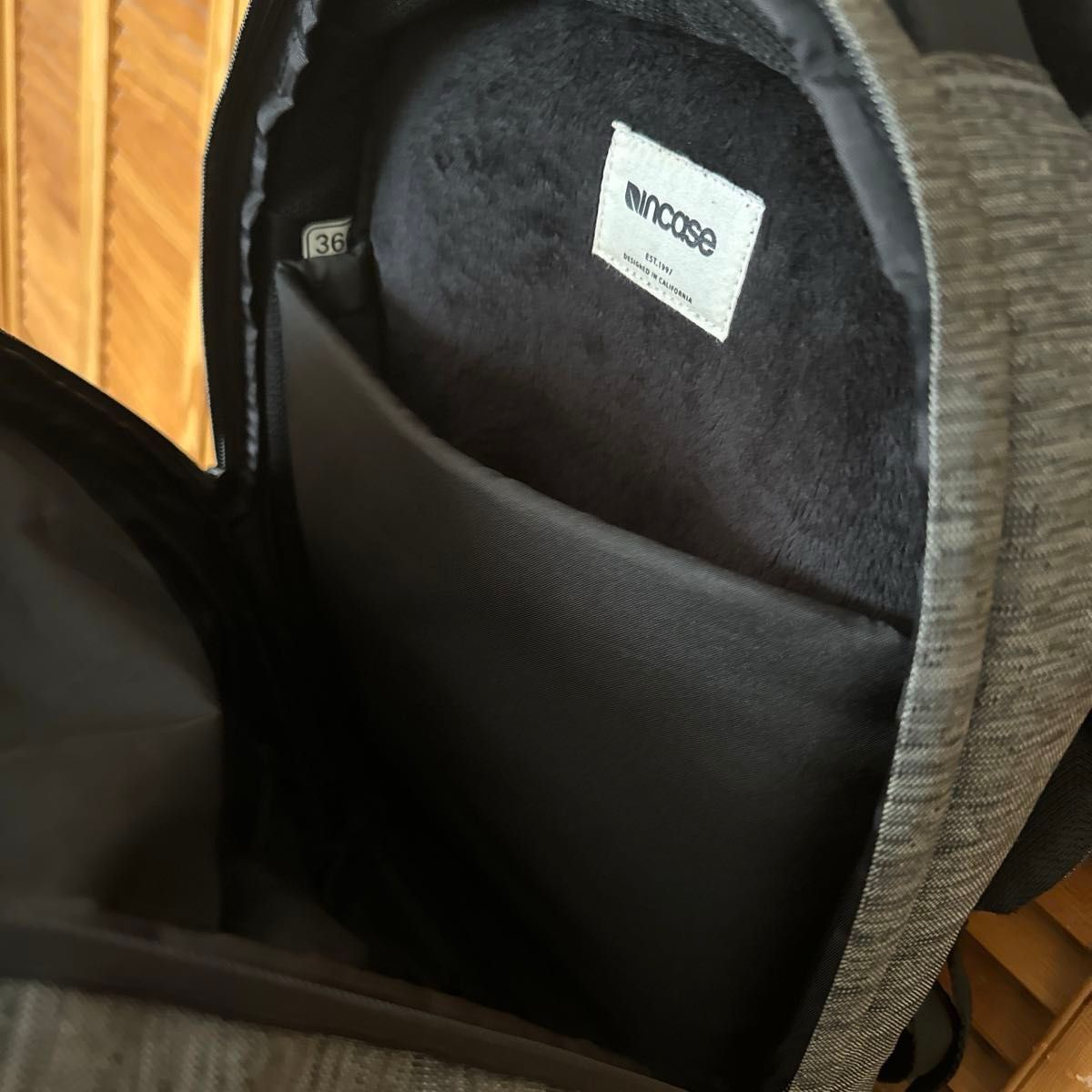 INCASE CITY COLLECTION COMPACT BACKPACK バックパック CL55571