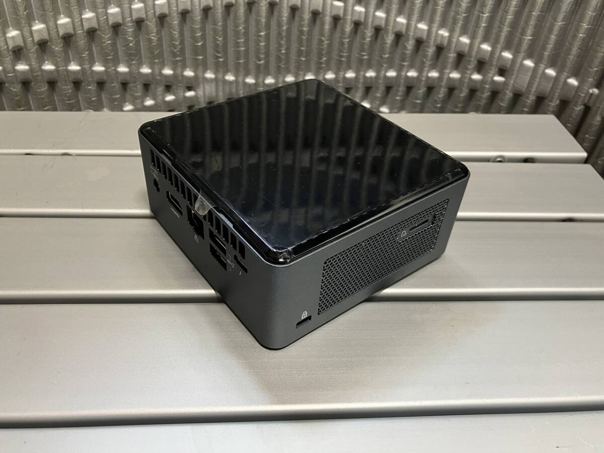 intel NUC Mini PC kit NUC8i5BEH [OS:win10HOME mem:16GB M.2 SSD:256GB SSD:480GB] 送料込み_画像2