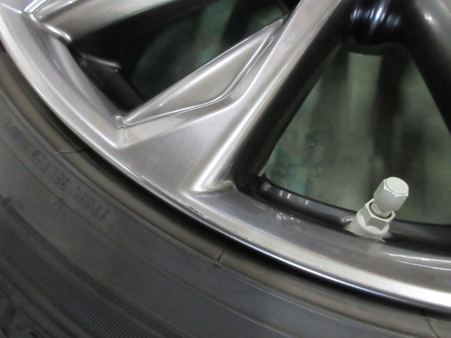 レクサス　ＩＳ３００ｈ　Ｆスポーツ純正　ダンロップ　ウインターマックスWM03　235/40Ｒ19　265/35Ｒ19　M14球面座　114.3/5H_画像6