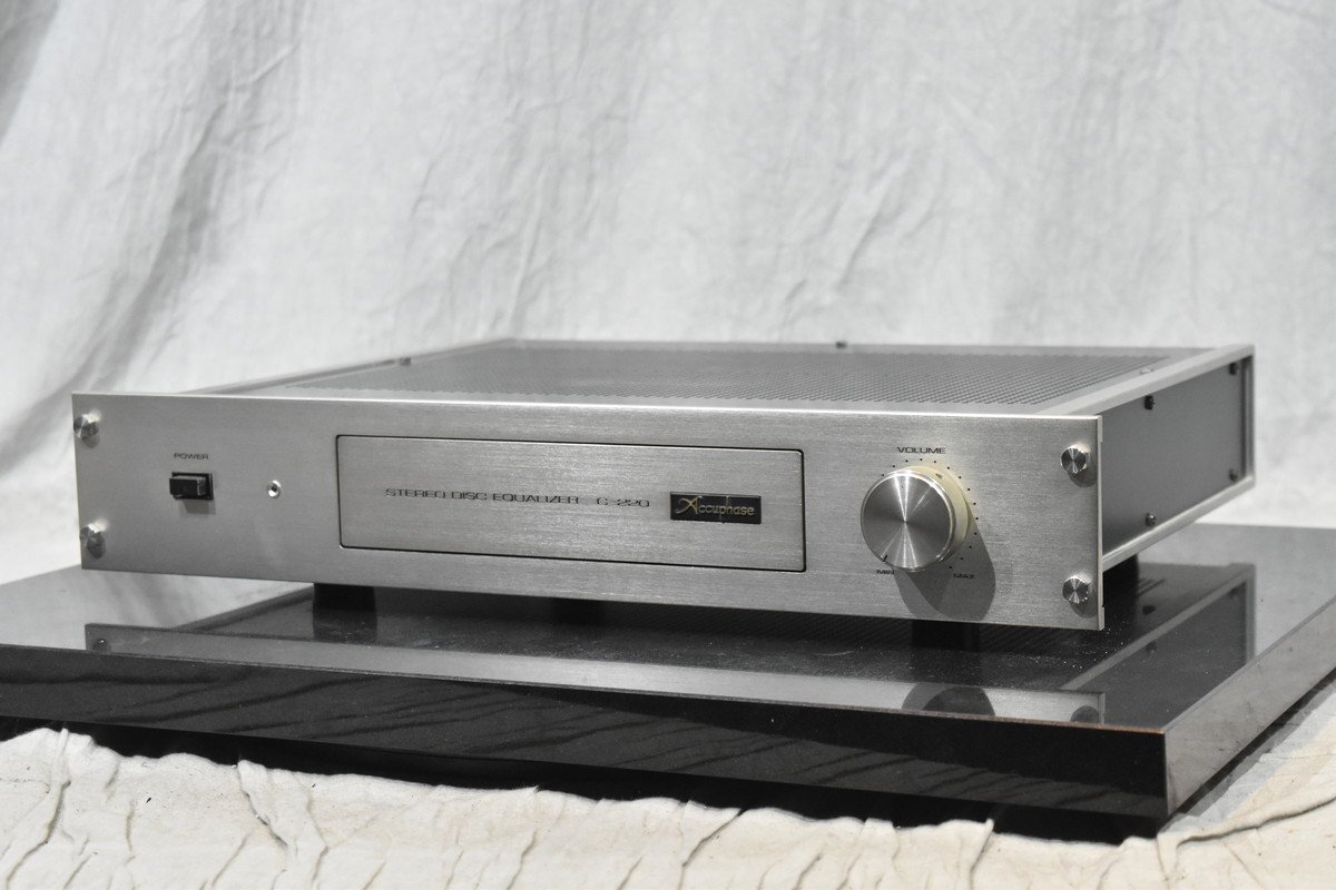 Accuphase アキュフェーズ ディスク専用コントロールアンプ C-220_画像1