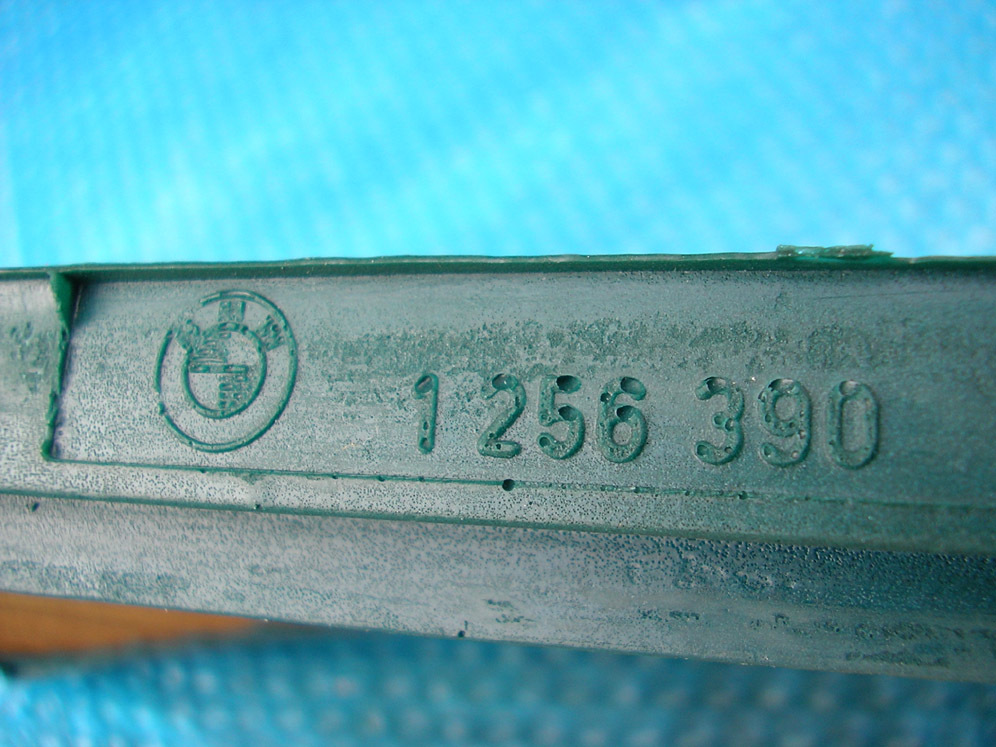 B14-1 BMW 純正新品 エア フィルター 13721256390 13721256548 13721257390 (4) E12 3.0CSi 3.0CSiL 3.0Si_画像2