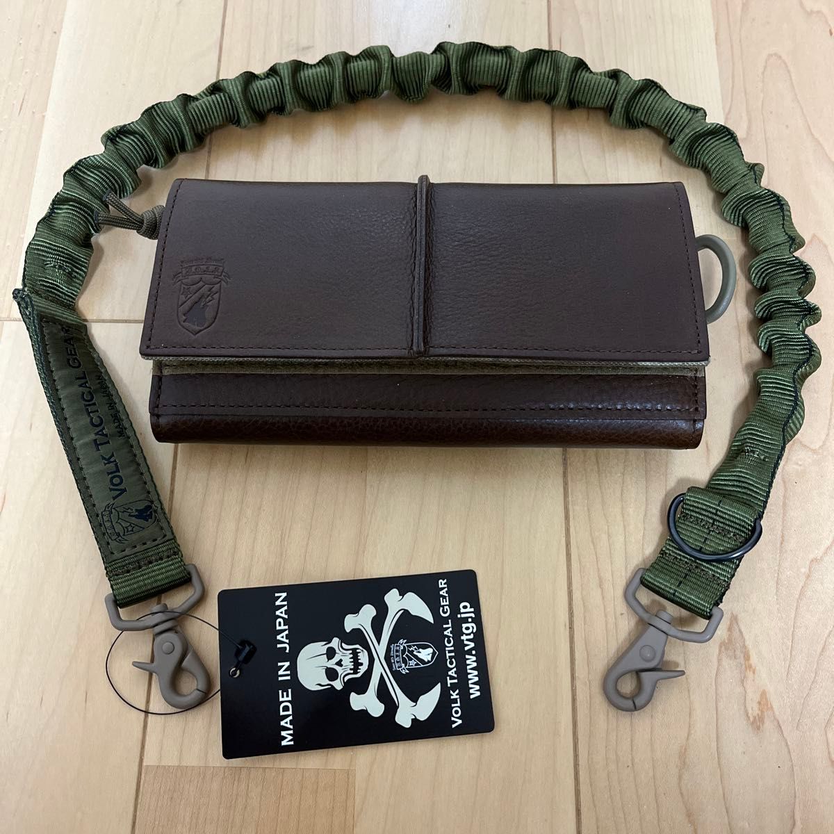 VOLK TACTICAL GEAR　財布　ダークブラウン色　　ウォレットコード　OD色