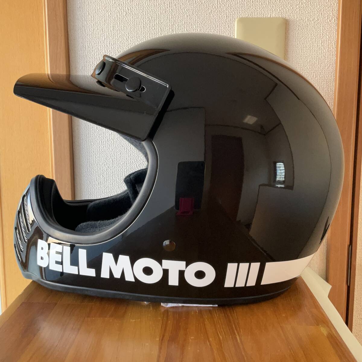 新品 即発送 送料込み BELL MOTO-3 ヘルメットXL ブラック(サイズ感L相当)_画像2