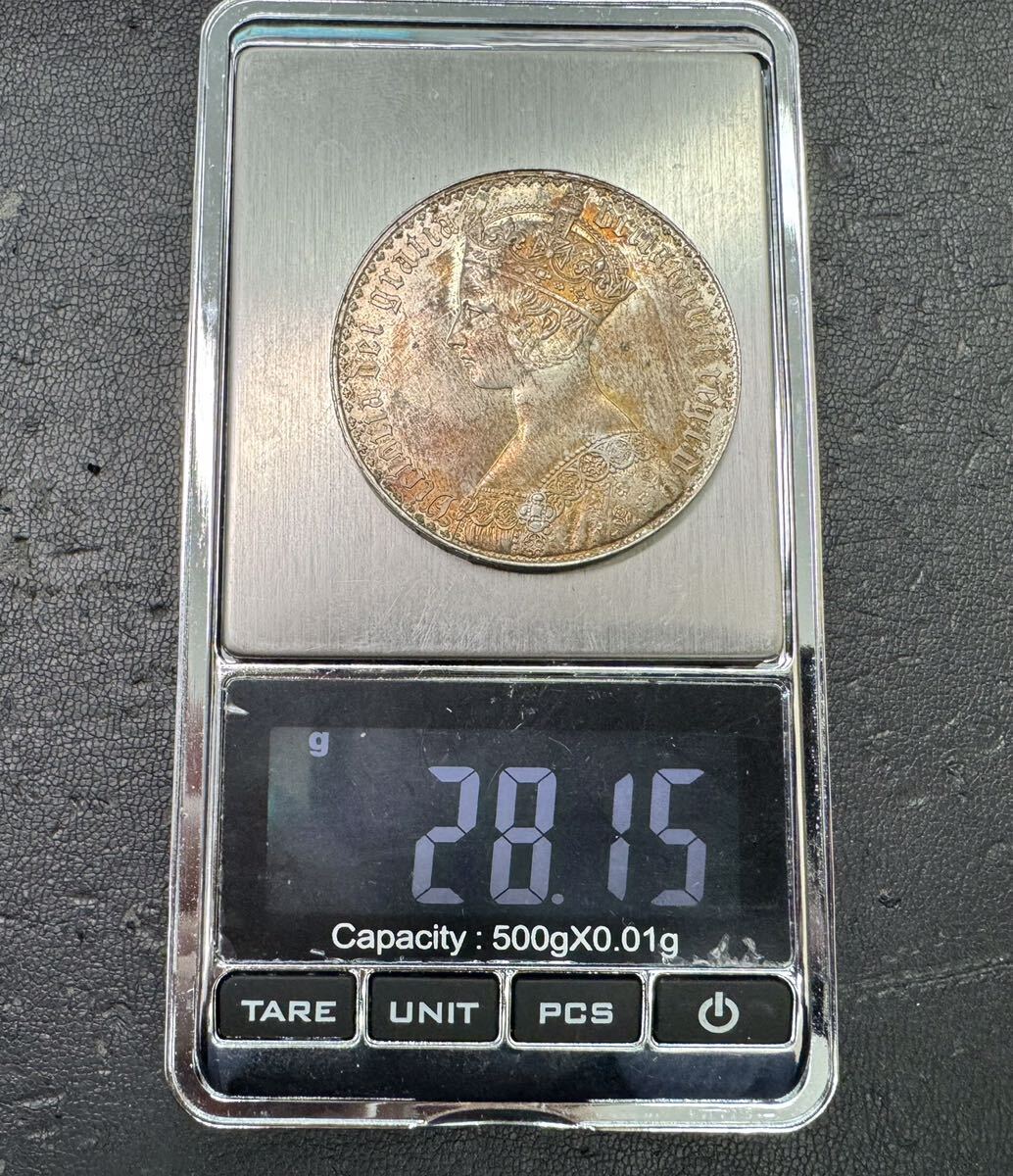 325-1　1847年　イギリスヴィクトリア女王　ゴチッククラウン銀貨　総重量約28.15g　直径約39.12mm_画像5