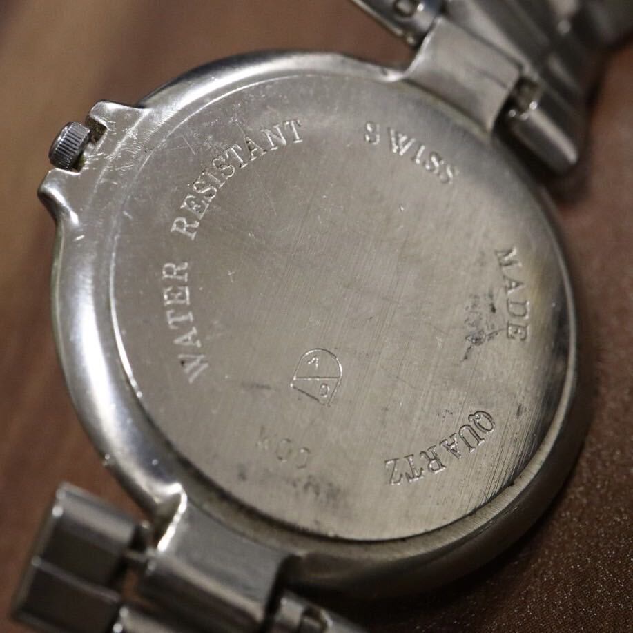 【稼働品】dunhill ダンヒル ミレニアム クォーツ メンズ ボーイズ 腕時計 デイト ローマン文字盤 コンビ 新品電池交換済の画像4