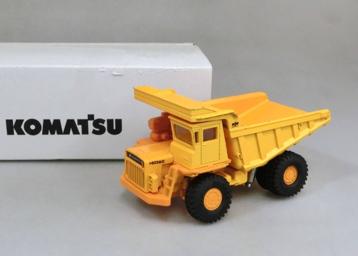 ◇☆2)小松製作所 KOMATSU HD320 ダンプトラック オリジナルミニチュア ミニカー 非売品◆_画像1