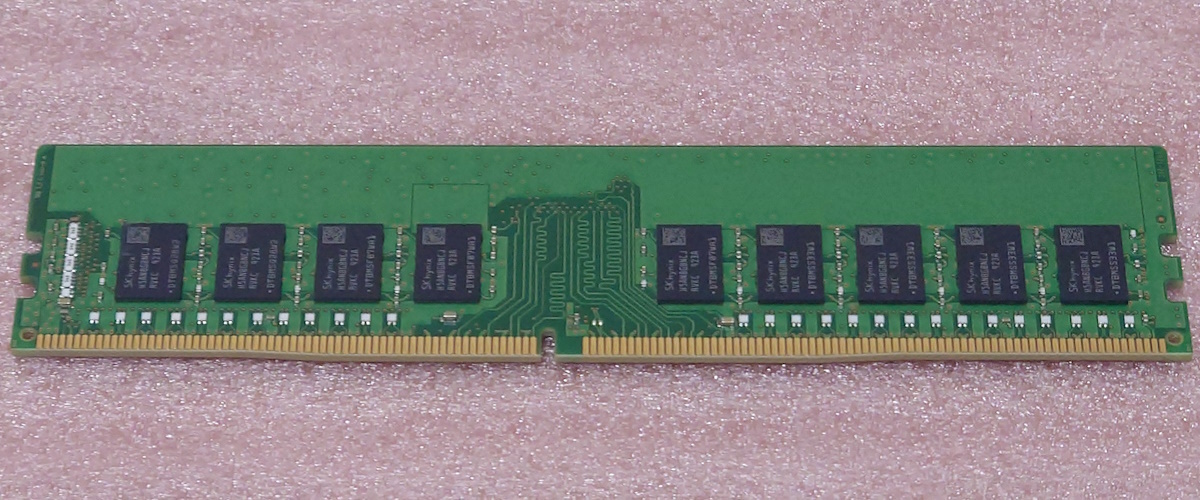 ♭SK hynix HMA82GU7CJR8N-VK - PC4-21300/DDR4-2666/PC4-2666V ECC Unbuffered 288Pin DDR4 UDIMM 16GB 動作品_画像2