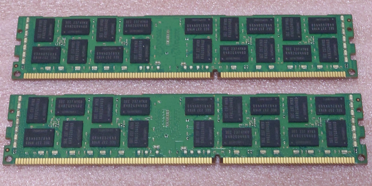 ○Samsung M393B1K70DH0-YK0 2枚セット - PC3L-12800R/DDR3L-1600 ECC REG/Registered 240Pin DDR3 RDIMM 16GB(8GB x2) 動作品_画像2