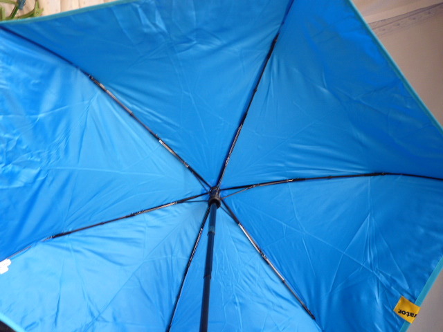イノベーター INNOVATOR 折り畳み傘２本◆ジャンプ傘 ブルー系/クリーム系 アンブレラ スウェーデン_画像5