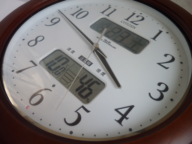 CITIZEN シチズン 電波掛け時計 アナログ インフォームナビW◆ 温度 湿度 カレンダー 表示 茶 4FY619-0の画像4
