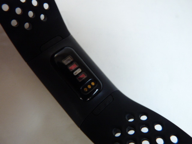 Fitbit Charge4 FB417 GPS搭載フィットネストラッカー◆充電ケーブルつき_画像5
