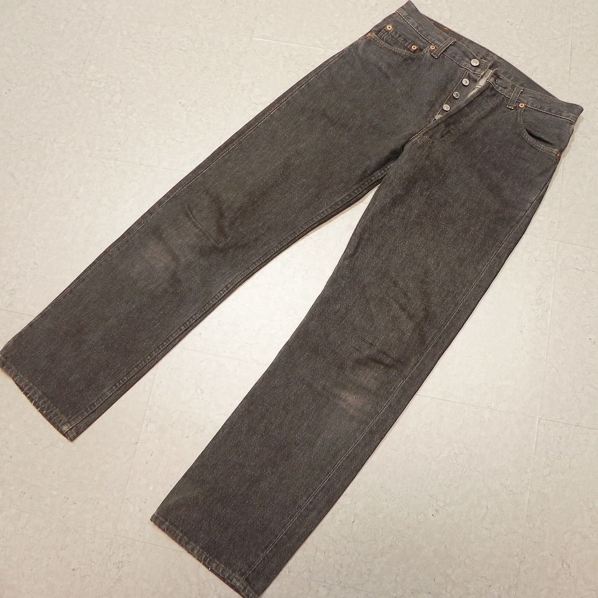 -145★ リーバイス levi's 90s vintage 501 先染め ブラックジーンズ ブラックデニム W30 made in usa 古着 ヴィンテージ ビンテージ ★_画像1