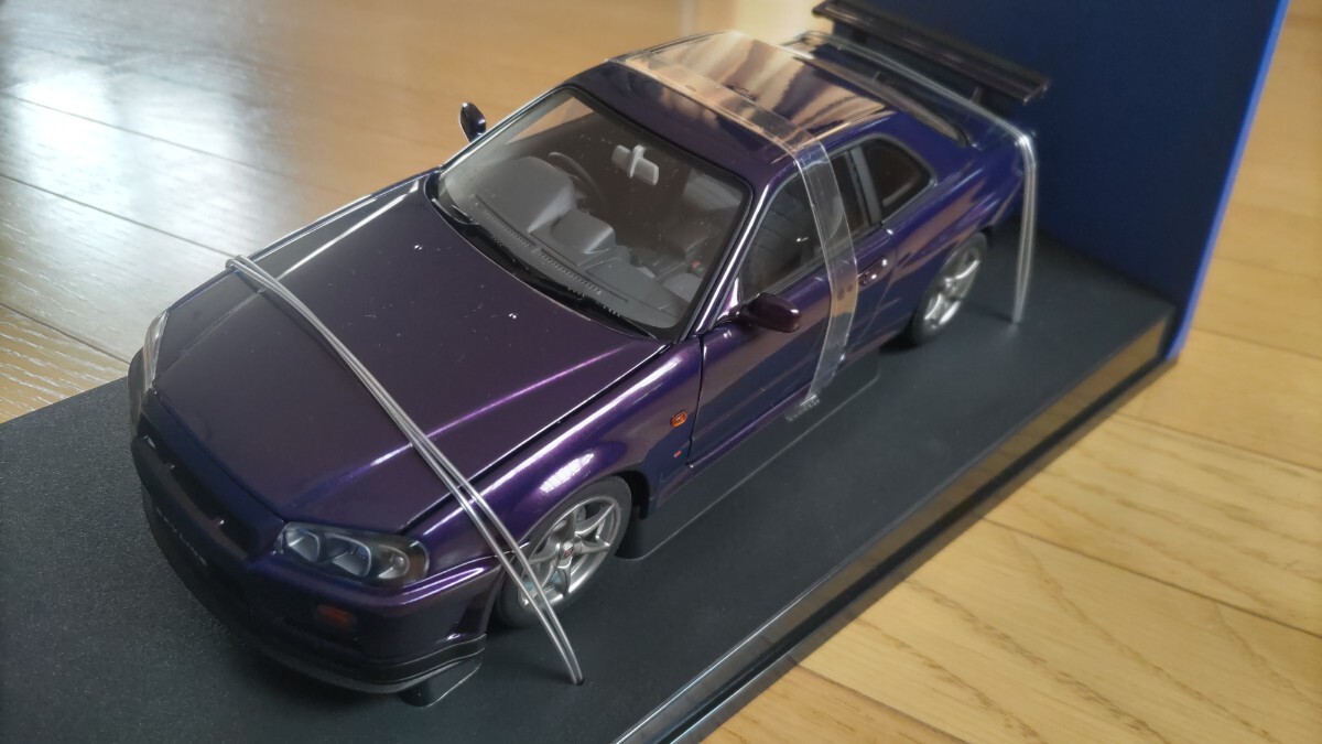 AUTOart 1/18 スカイラインGT-R ミッドナイトパープル 送料込の画像3