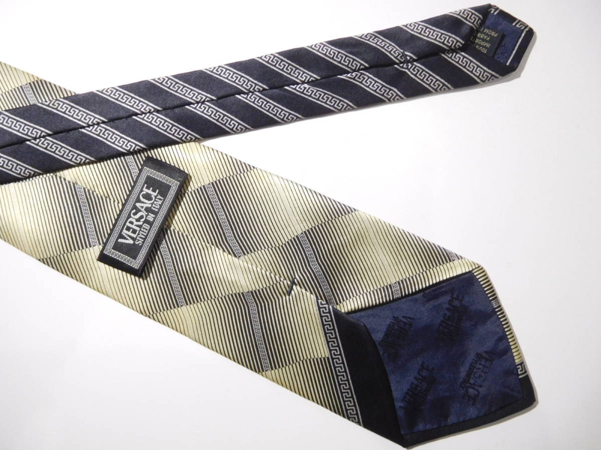 (53) VERSACE bell search necktie /20/ Versace as good as new goods 