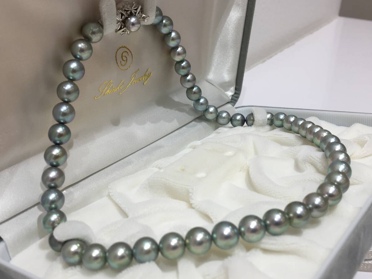 （P3520））真珠 パール ネックレス ライトグレー 8.50-9.00mm珠 SILVER 貴金属 刻印 宝石鑑別書有り 箱付 高級品 現状品_画像3