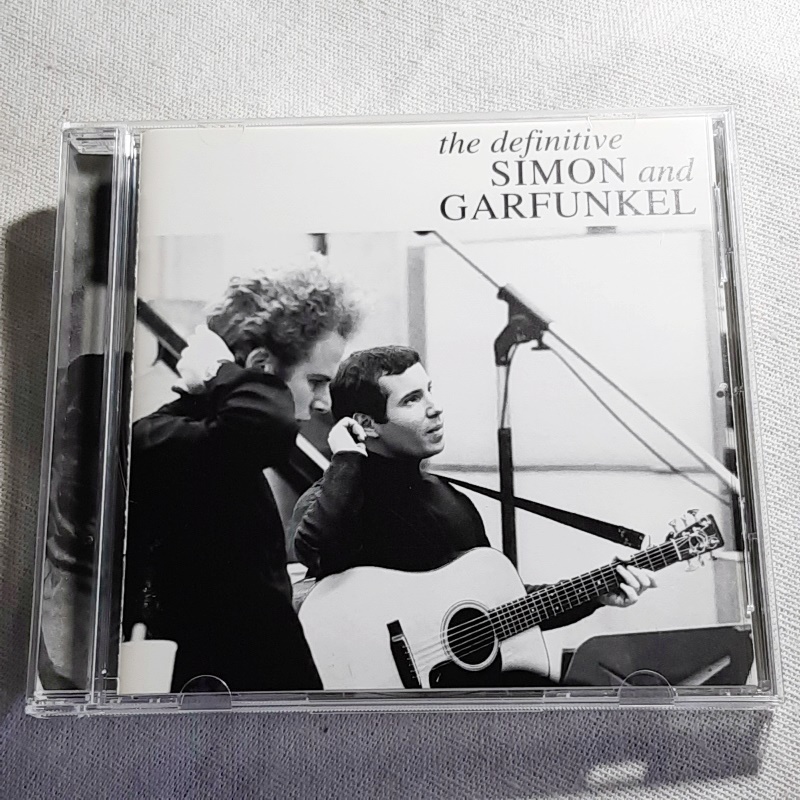 SIMON and GARFUNKEL「the definitive SIMON and GARFUNKEL」＊アート・ガーファンクル自身の選曲によるベスト・アルバム_画像1