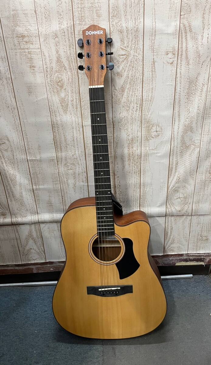 送料無料S84083 Donner アコースティックギター DAD-110C ケース付 ギター アコギ 楽器 良品の画像6