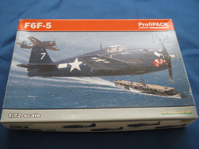 エデュアルド　1/72　F6F-5　ProfiPACK　エッチングパーツ付_画像1