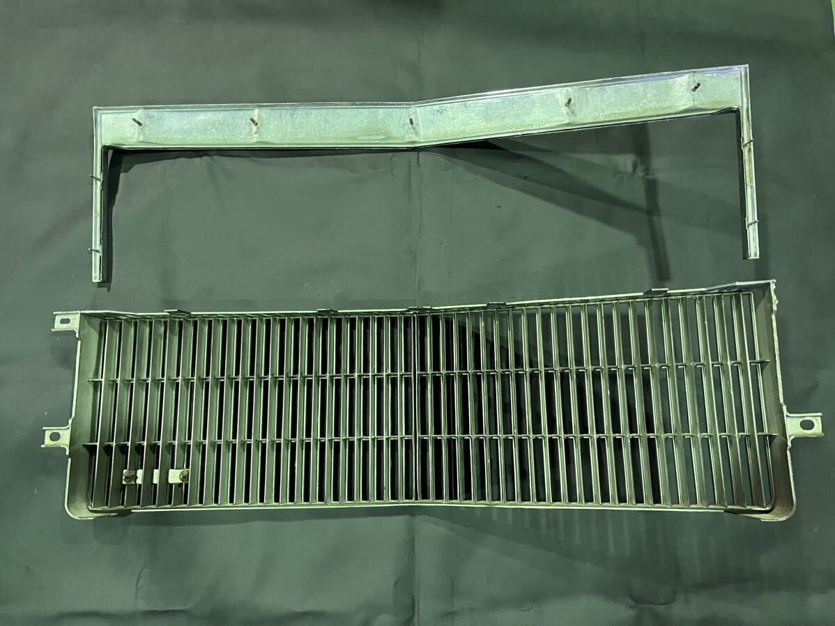  Cadillac brougham original front grille bezel 92 Fleetwood Cade Lowrider hydro Cadillac Brougham 90 coupe secondhand goods 