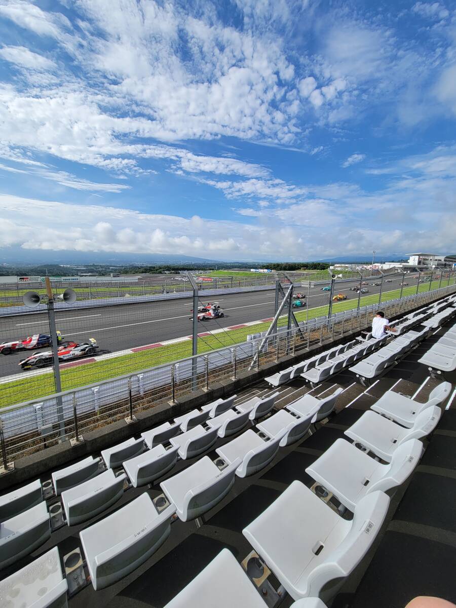  super GT round 2 Fuji Speed way no. 1 corner pair . war designation seat 5 month 3.4 day 