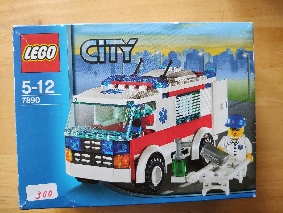 レゴシティ 救急車 7890 LEGOの画像1