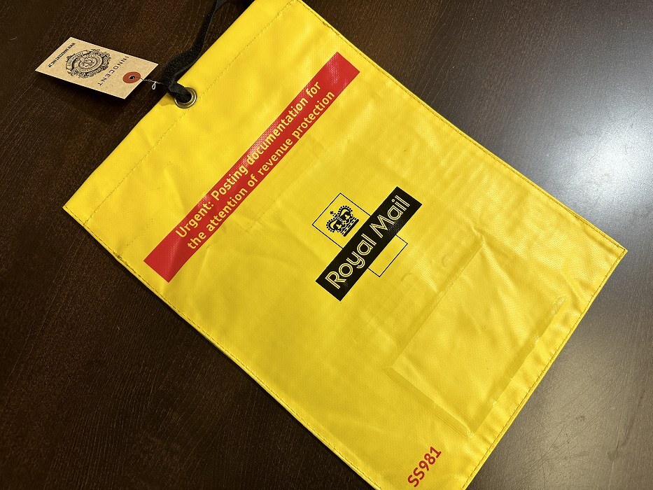 107519  винтажный  　 Англия   「ROYAL MAIL」　 Royal  mail  PVC  жёлтый  ...  сумка 