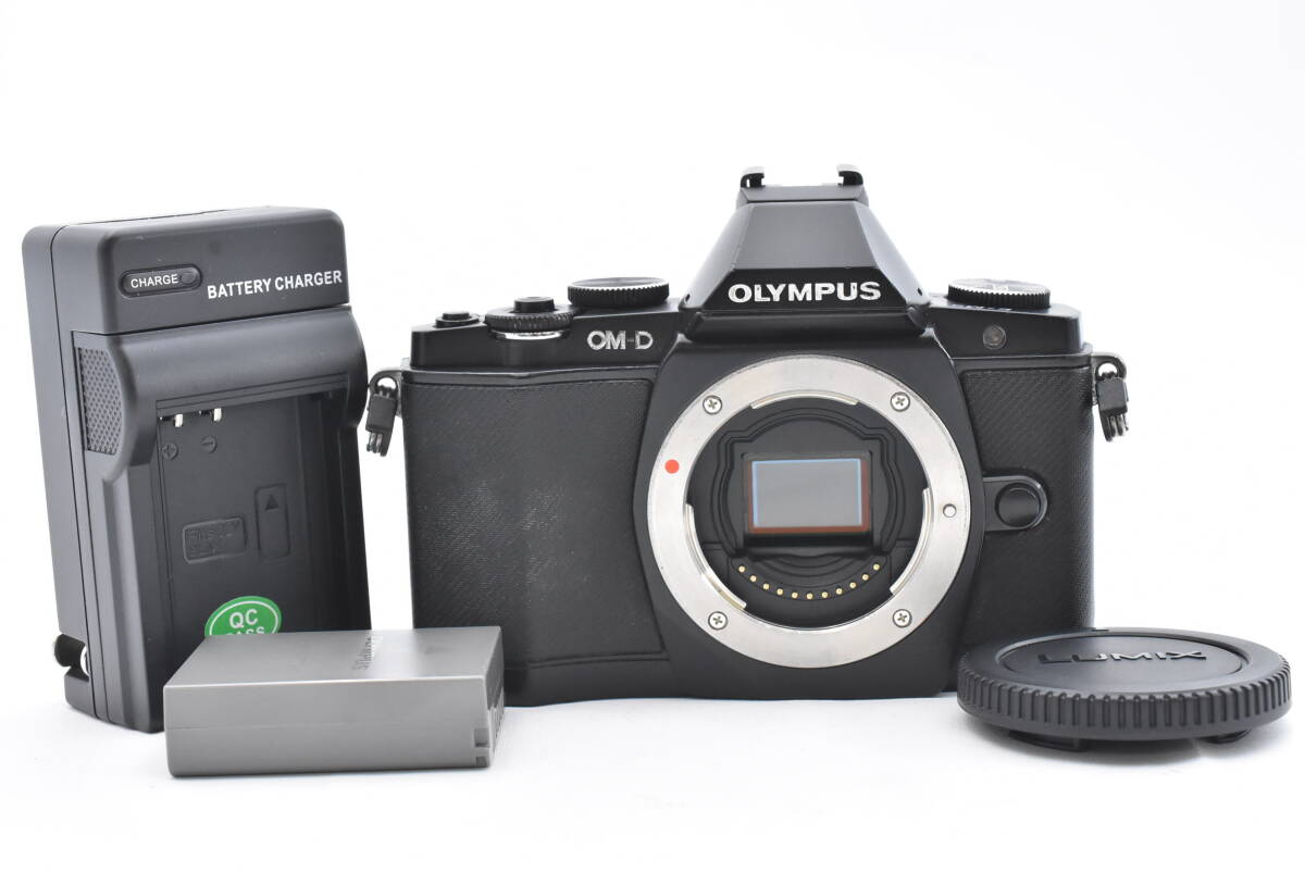 OLYMPUS オリンパス OM-D E-M5 ブラック ミラーレス一眼 ボディ（t6847）