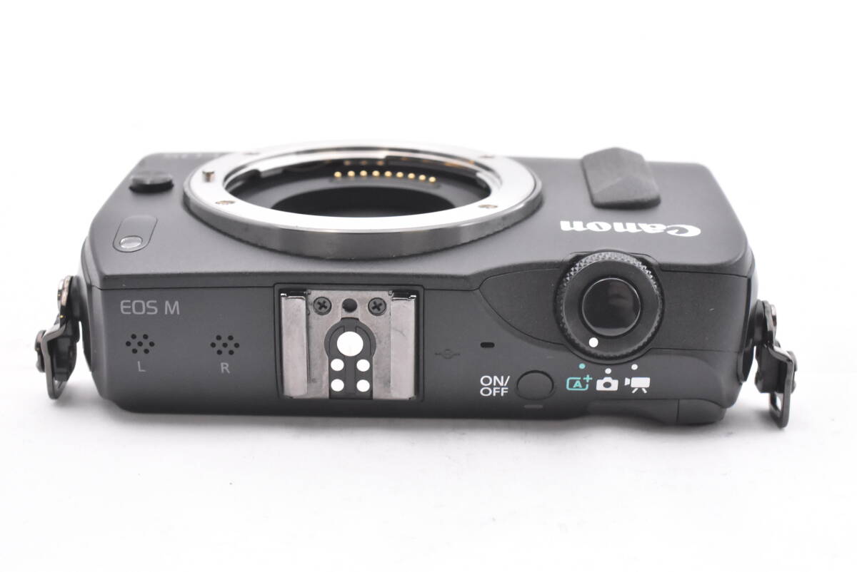 ★美品★ Canon キャノン EOS M ミラーレスカメラ EF-M 22mm F2 STM レンズ (t6884)_画像4