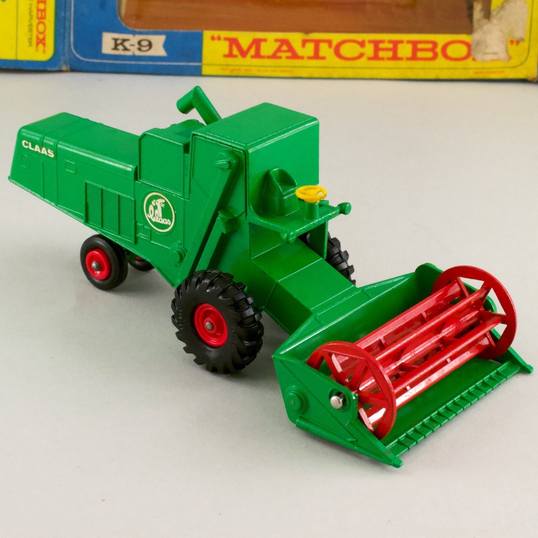 イギリス マッチボックス（matchbox） KING SIZE GLASS COMBINE HARVESTER K-9の画像2