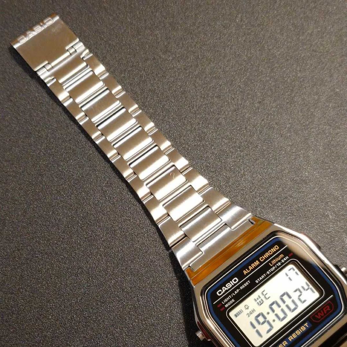 【新品未開封】カシオ　デジタル腕時計 ステンレス レトロ風モデル チープカシオ