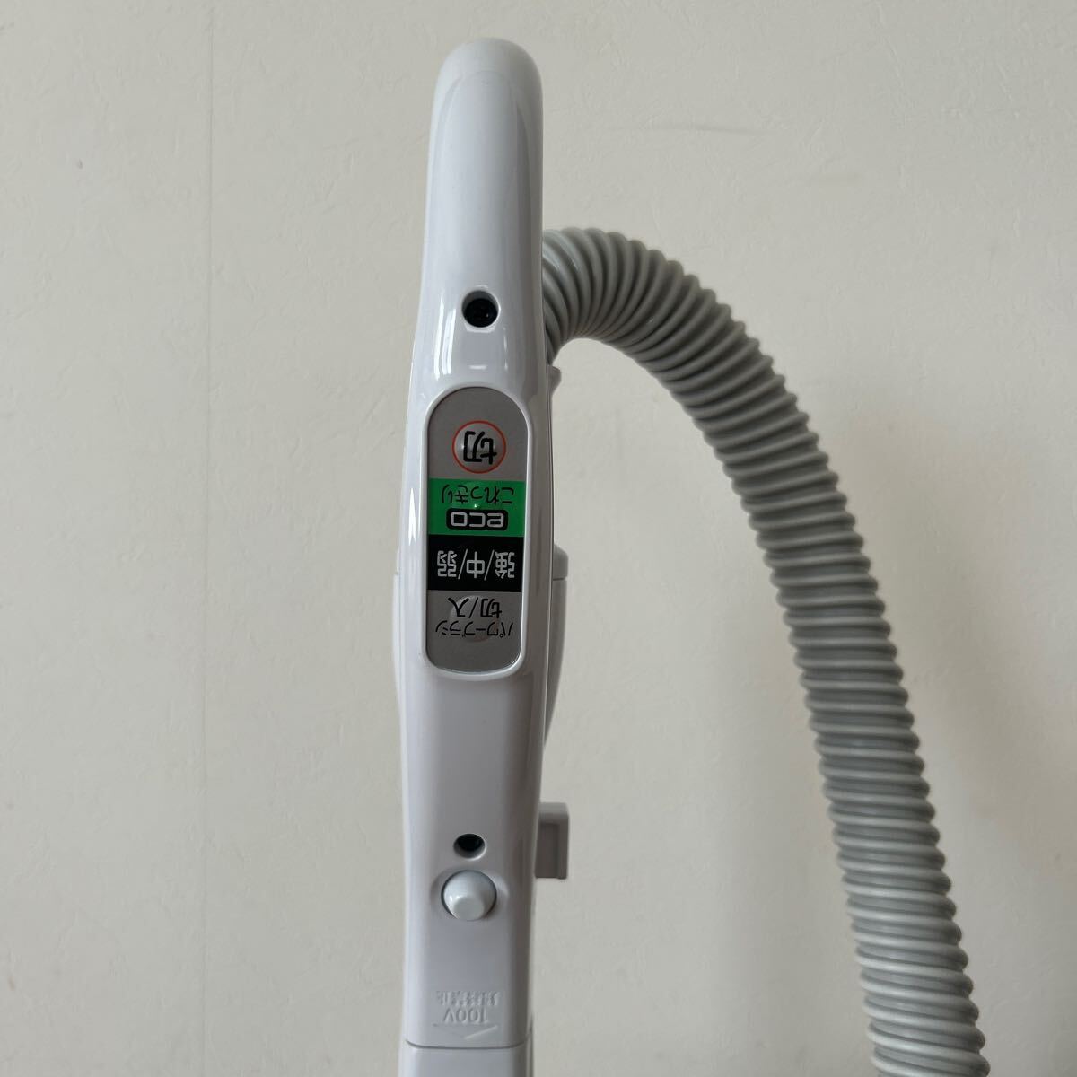 8500円 展示品 HITACHI 日立 掃除機 軽量 紙パック式クリーナー 8500円 展示品 HITACHI 日立 掃除機 軽量 紙パック式クリーナー