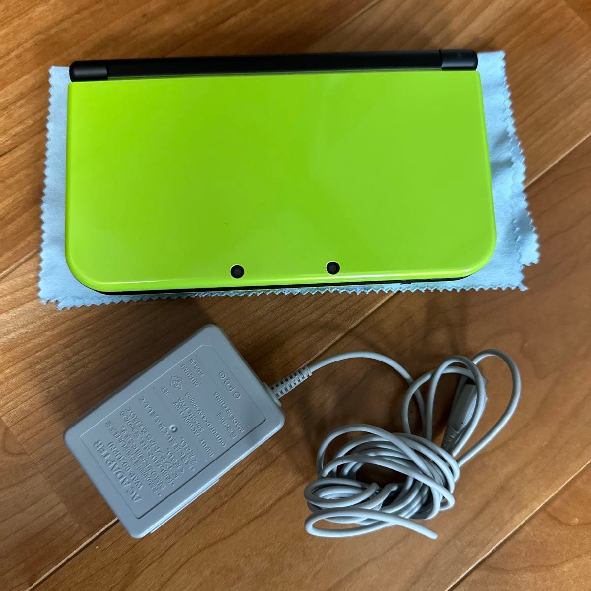 美品　New 3DS LL ライムブラック　new 3ds ll 本体