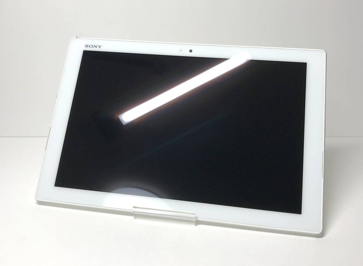 中古動作品 SONY Xperia Z4 Tablet docomo SO-05G ホワイト SIMロック解除済 10.1インチ_画像2