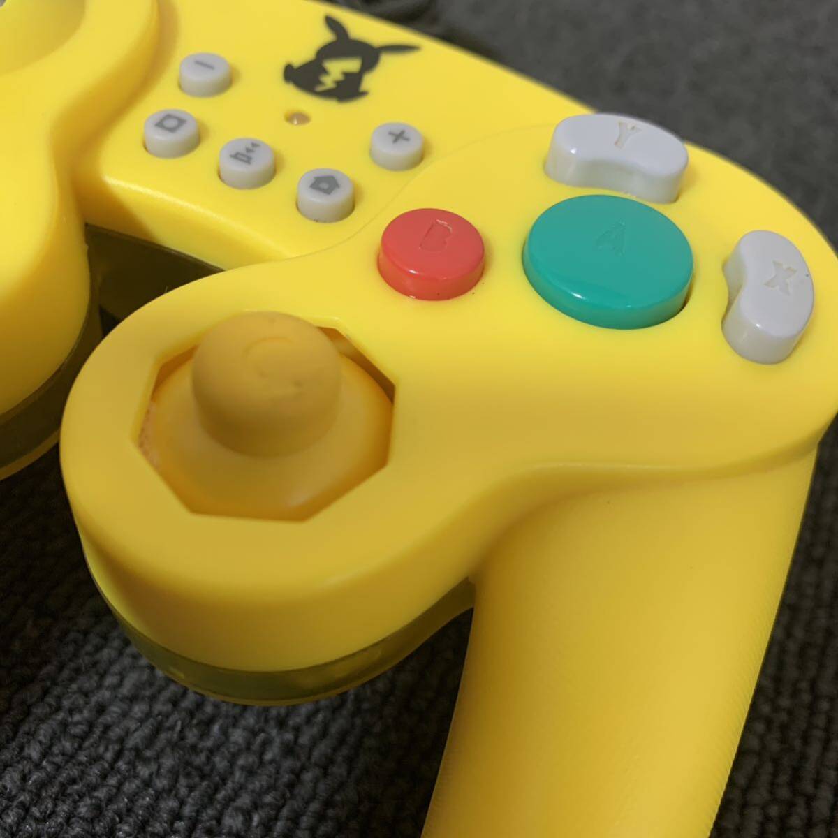 Nintendo Switch HORI Pikachu controller switch 