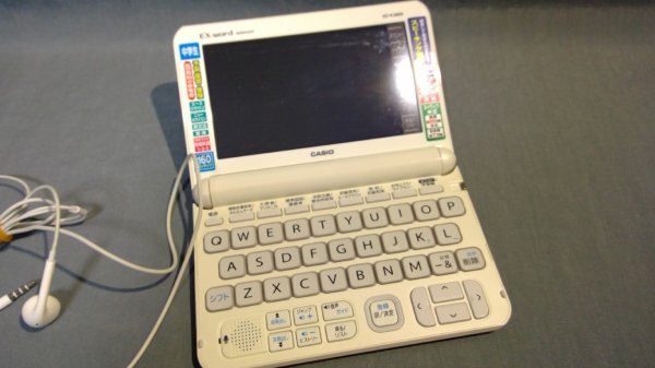 【家電】動作OK 【60サイズ】 ≪CASIO≫　電子辞書 EX-word DATAPLUS 9 ホワイト XD-K3800 272050050a4c37_画像2