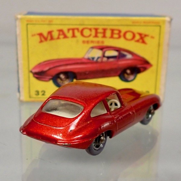 ★MATCHBOX 32B ジャガーEタイプ 6,5cm　レズニー／マッチボックス★_画像2