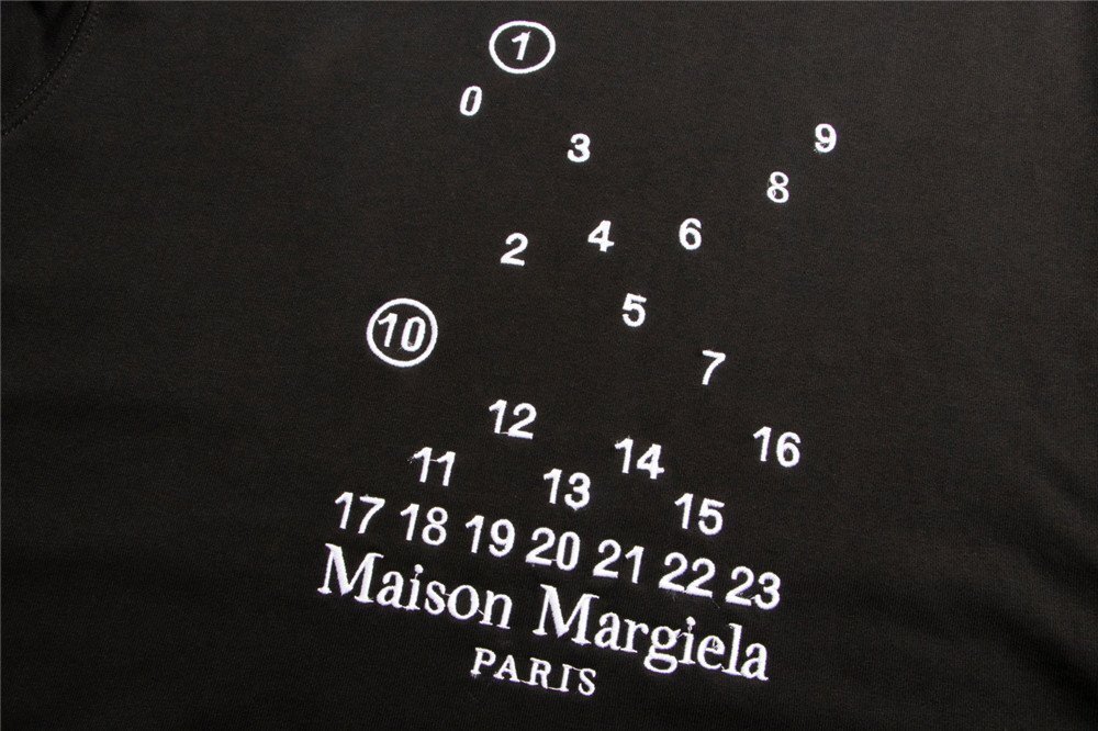 Maison Margiela / メゾンマルジェラ MM6 長袖 tシャツ メンズ レディース 黒 oversize ナンバーロゴ ファッショントップス Lサイズの画像6