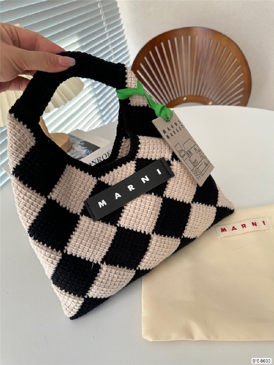 ☆Marni Kids Diamond Crochet ミニバッグ クロシェ ニット バッグ 黒の画像2