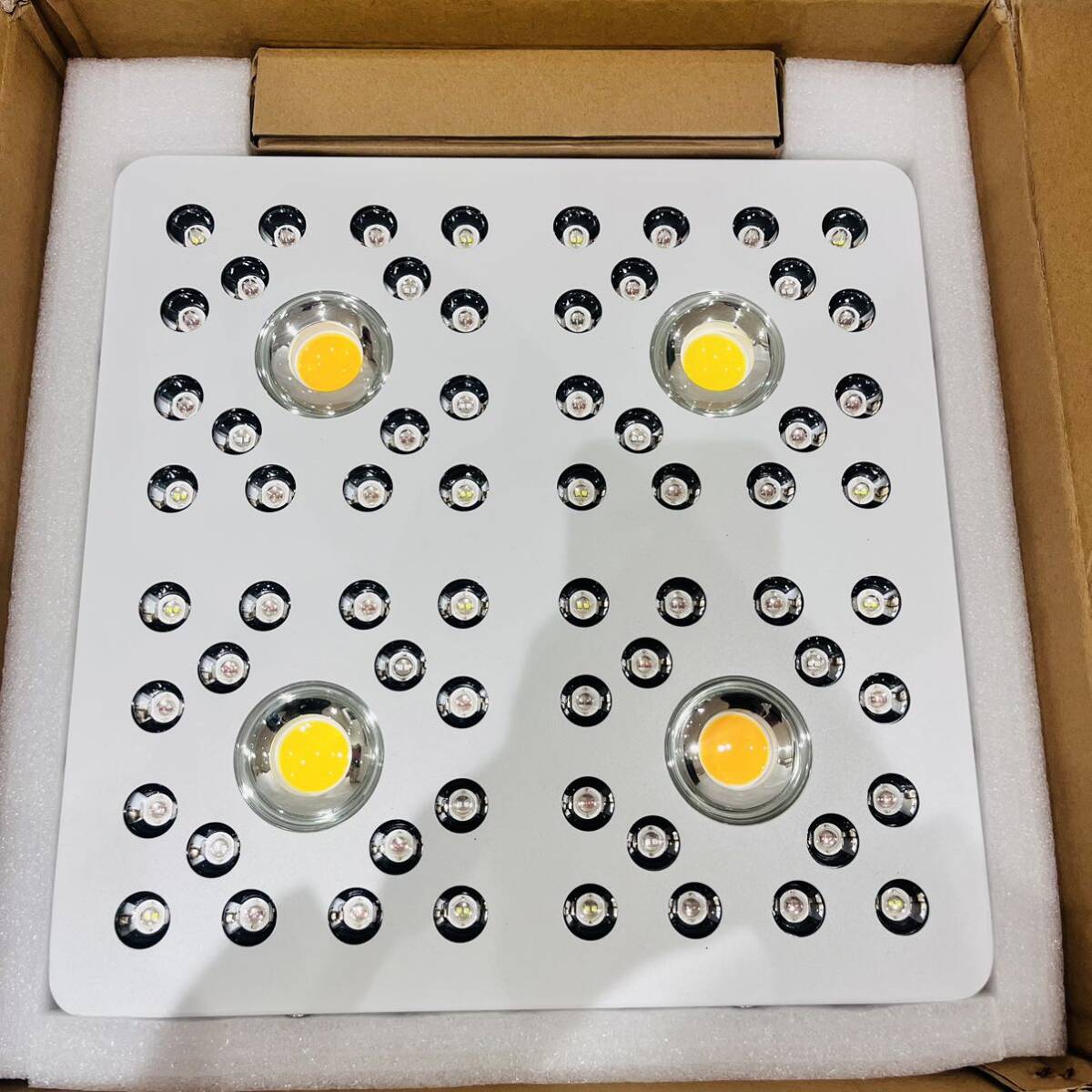 OPTIC 4 GEN3 LED Grow Light グロウライト 415W (UV/IR) 3000k（開花専用）_画像10