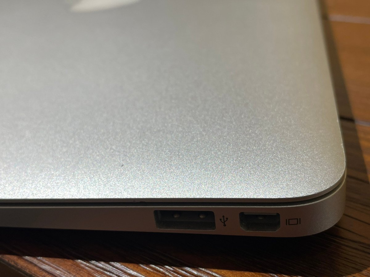 【中古】MacBook Air (11インチ, Late 2010) A1370 Apple純正アダプタ45W MagSafe Power Adapter A1374 ジャンク_画像8