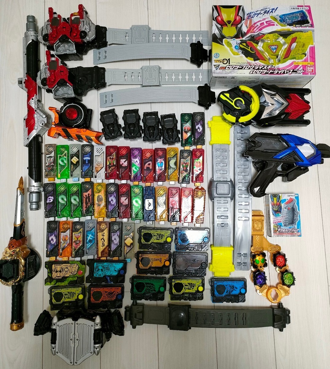 Yahoo!オークション - 【現状品】1000円スタート 仮面ライダー Yahoo!オークション - 【現状品】1000円スタート 仮面ライダー