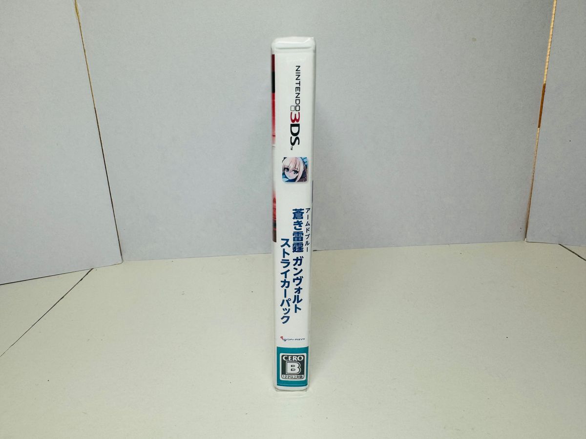 【新品未開封】　蒼き雷霆ガンヴォルト ストライカーパック　3DS