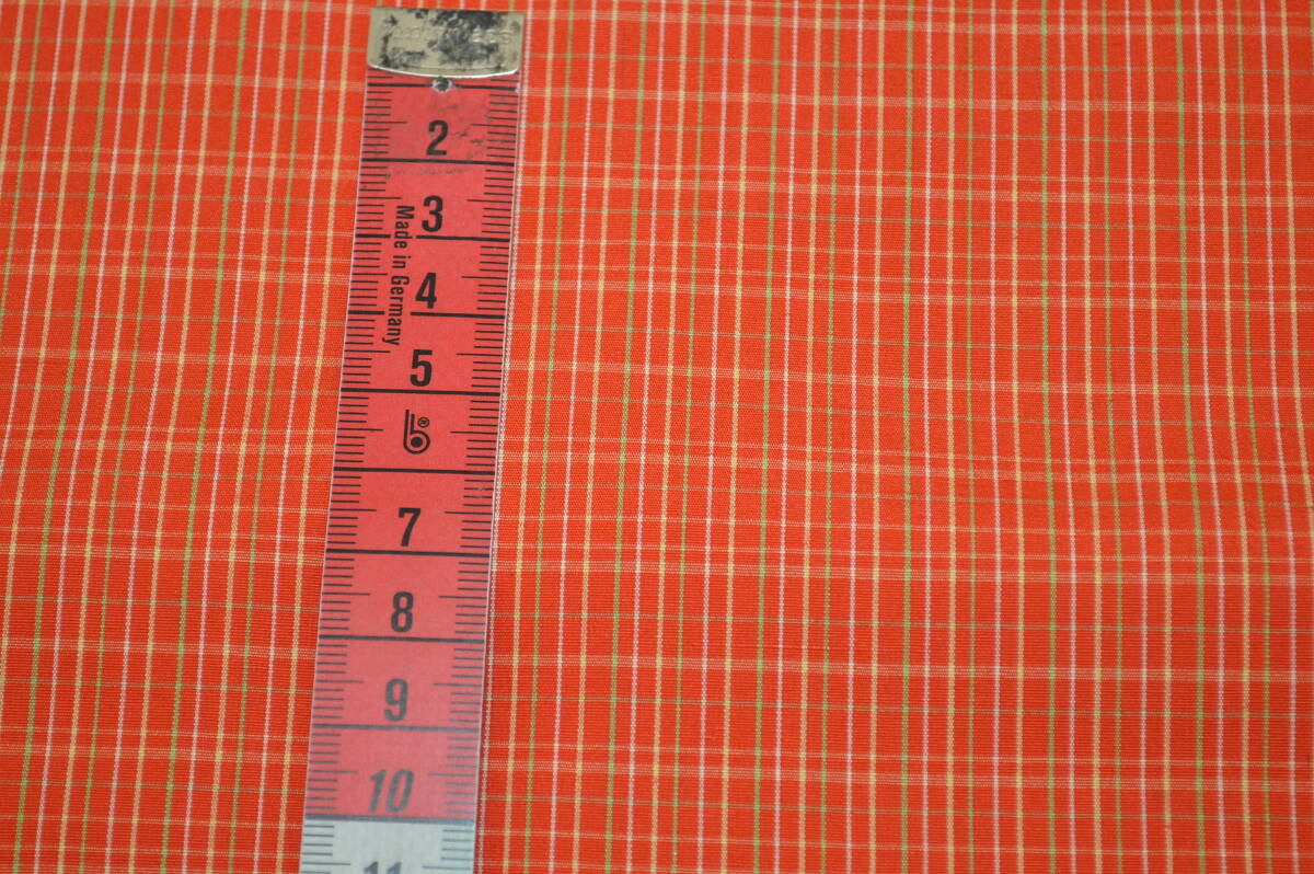 【きものや】K122 未使用品 美品 正絹 縞大島 アンサンブル反物 縞格子 赤橙色 _画像3