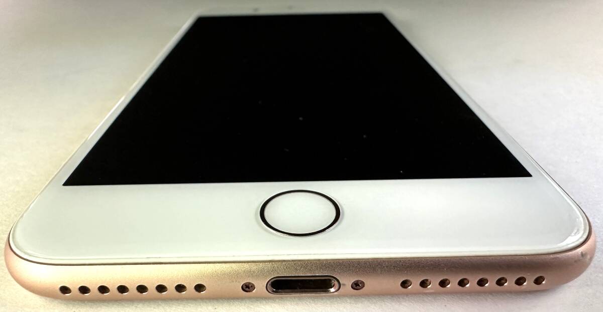 1円～【中古/美品/初期化済】Apple アップル iPhone8 plus スマホ 携帯電話 本体 64GB ゴールド 5.5インチ ホームボタン 指紋認証の画像5