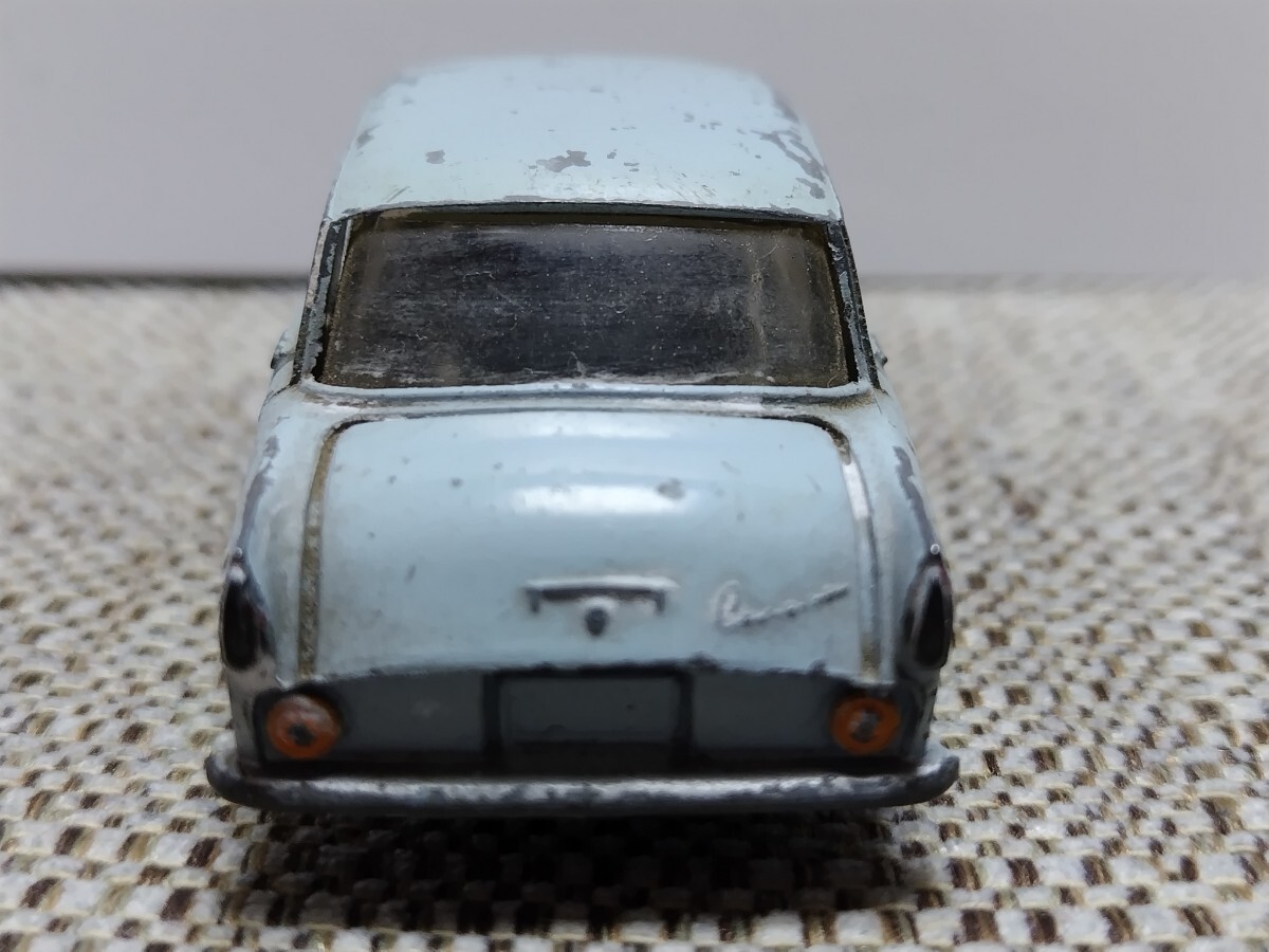 ミニカー モデルペットNo.7 ２代目トヨペットコロナ アサヒ玩具製品 1960年代発売品 カシメはしっかりしています キズ多し_画像8