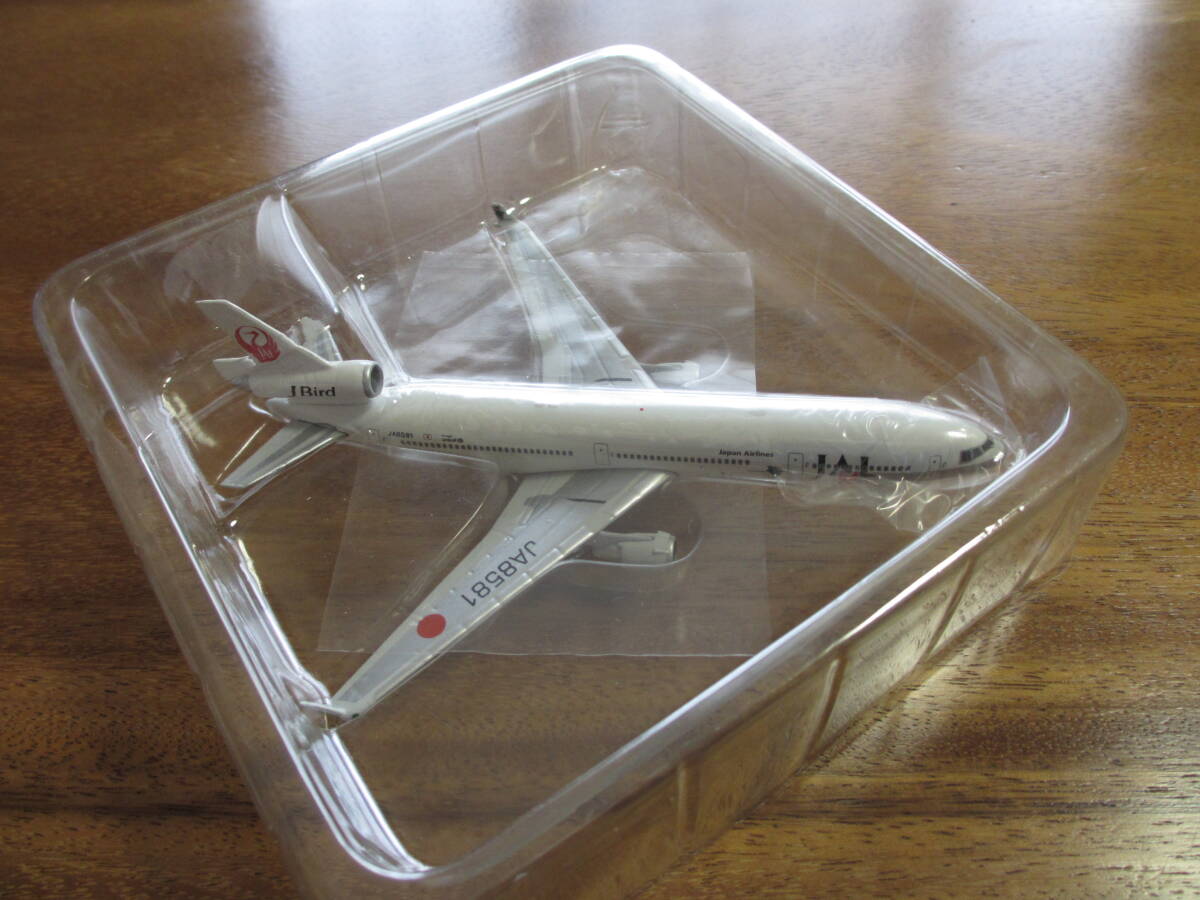 PhoenixModel JAL MD-11（JA8581 J-Bird ヤイロチョウ)S=1:400の画像6