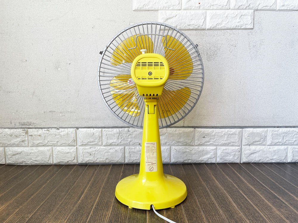 * Toshiba TOSHIBA.... desk electric fan D-30P32Y yellow 4 sheets wings root 1981 year made Showa Retro operation verification settled 