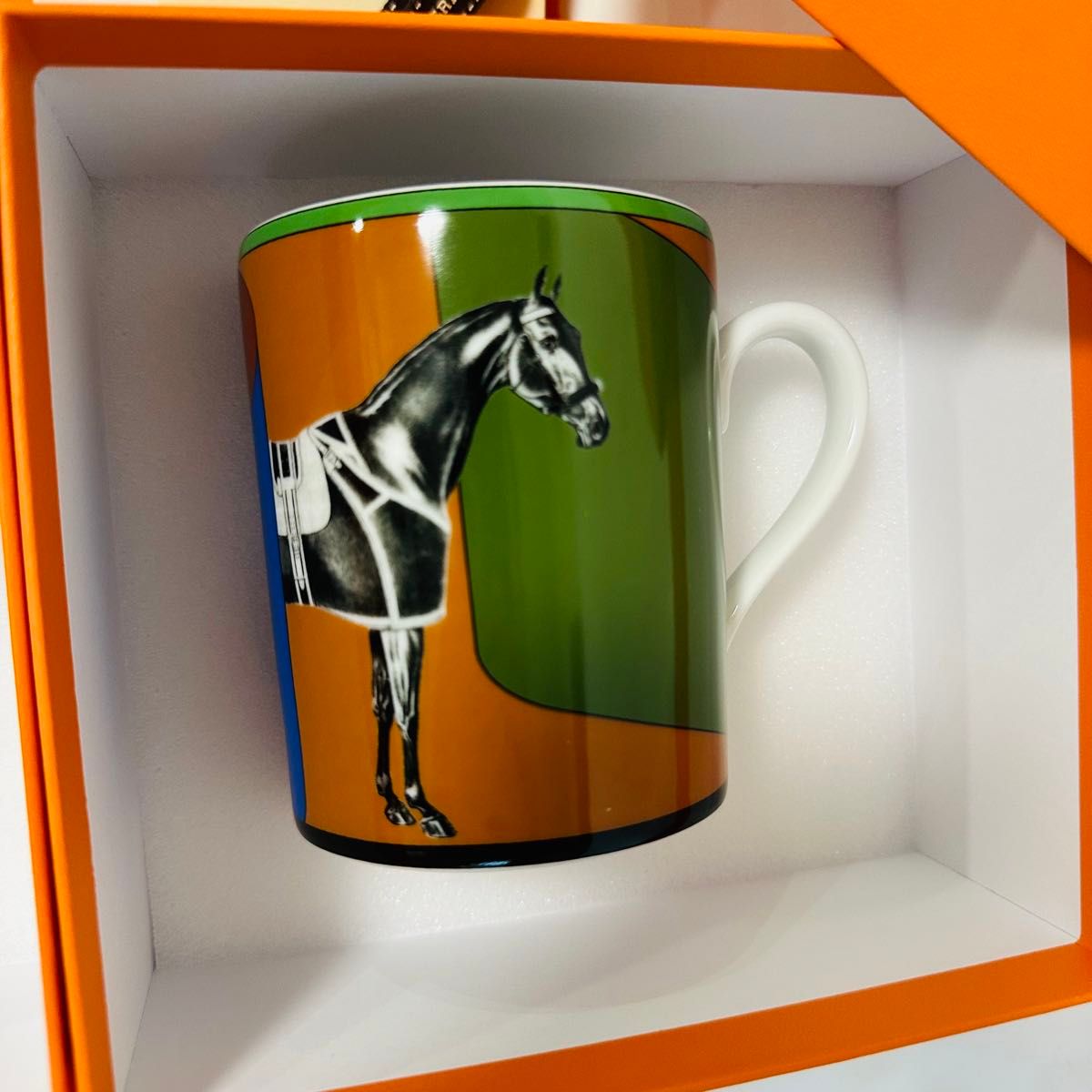 エルメス HERMES》 セルパンティーヌ No 1・No 3マグカップ 2個 エルメス HERMES》 セルパンティーヌ No 1・No 3マグカップ 2個