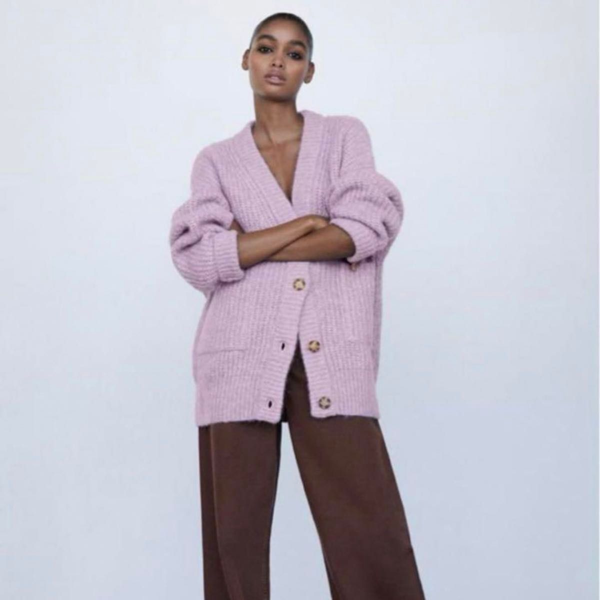 新品タグ付き】 半額以下 ZARA パッチポケット ニット 新品タグ付き】 半額以下 ZARA パッチポケット ニット
