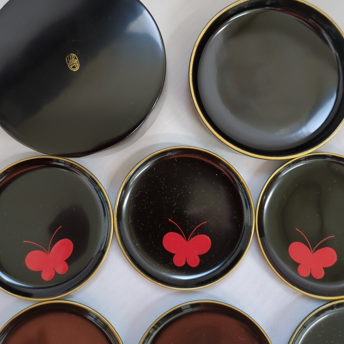 象彦　漆　銘々皿　６枚　　蝶模様　未使用　漆皿　伝統工芸品　菓子皿 　漆器 豆皿　小皿_画像2
